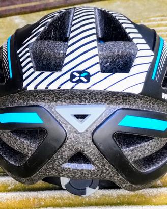 Casco da bici per adulto.