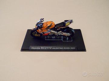 MODELLINO MOTO HONDA RC 211 VALENTINO ROSSI 2002