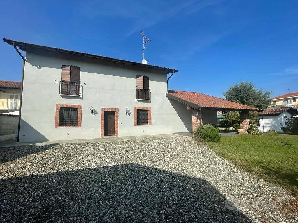 Villa di 140 m² con 3 locali a Novara