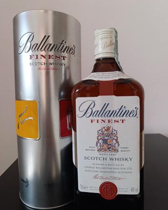 Ballantine's finest scotch whisky con tubo latta