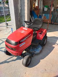 trattorino tagliaerba 