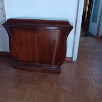 armadietto a due ante