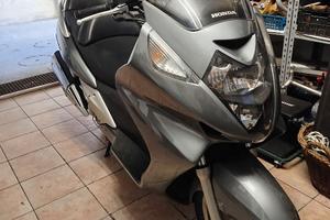 Honda Silver Wing 600