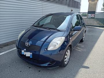 TOYOTA YARIS 1.3 BENZINA UNICO PROPRIETARIO