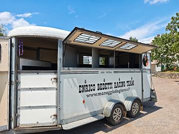 Fautras Oblic +4 trailer trasporto cavalli 