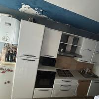 Cucina completa di elettrodomestici