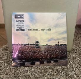 OASIS TIME FLIES 2025