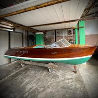 Motoscafo d epoca Piantoni