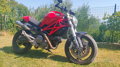 Ducati Monster 696+