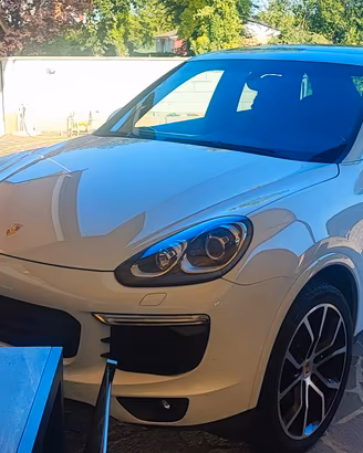 PORSCHE CAYENNE - PLATINUM EDITION - GANCIO TRAINO