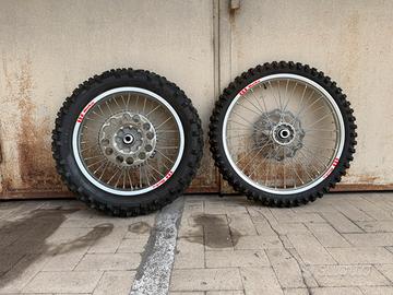 Ruote cerchi Beta rr con dischi e corona