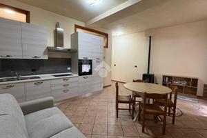 MONOLOCALE A ROSSANA