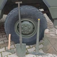 kit pala,  piccone, ascia Militari 