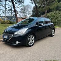 Peugeot 208 1.4 HDi neopatentati - full optional