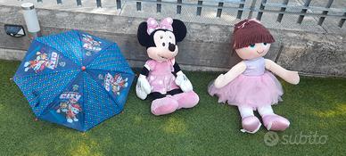  MINNIE + BAMBOLA + OMBRELLINO TUTTO A € 15