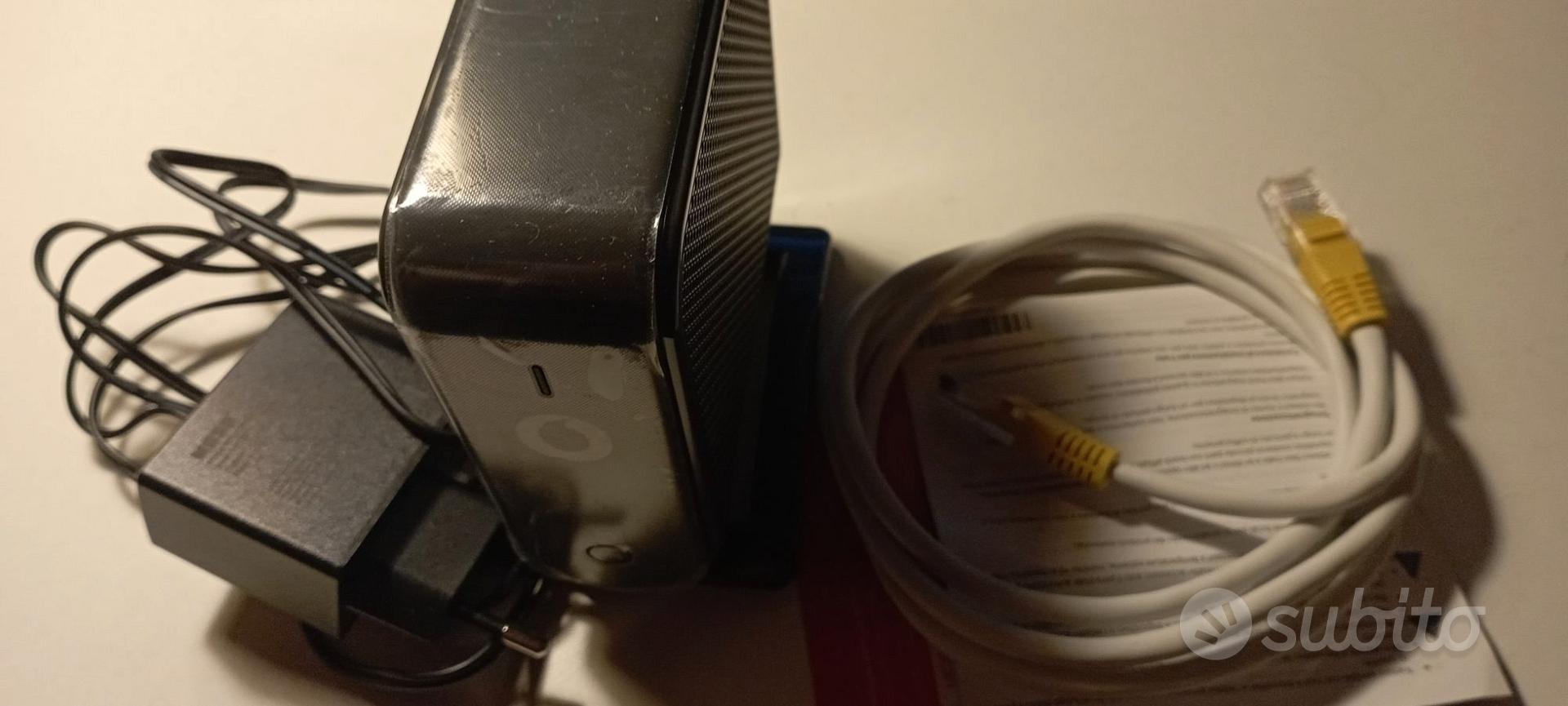 Modem/router con alimentatore e cavo Ethernet - Informatica In vendita ...