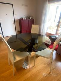 Tavolo rotondo in vetro satinato scuro