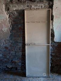 Portoncino di ferro completo di telaio