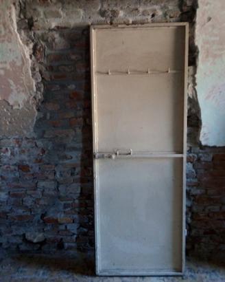 Portoncino di ferro completo di telaio