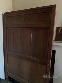 Letto singolo in legno antico