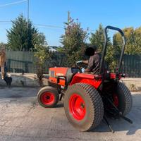 T28 Trattore Kubota 50 CV per prati