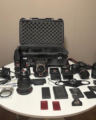 Cinepresa RED + accessori