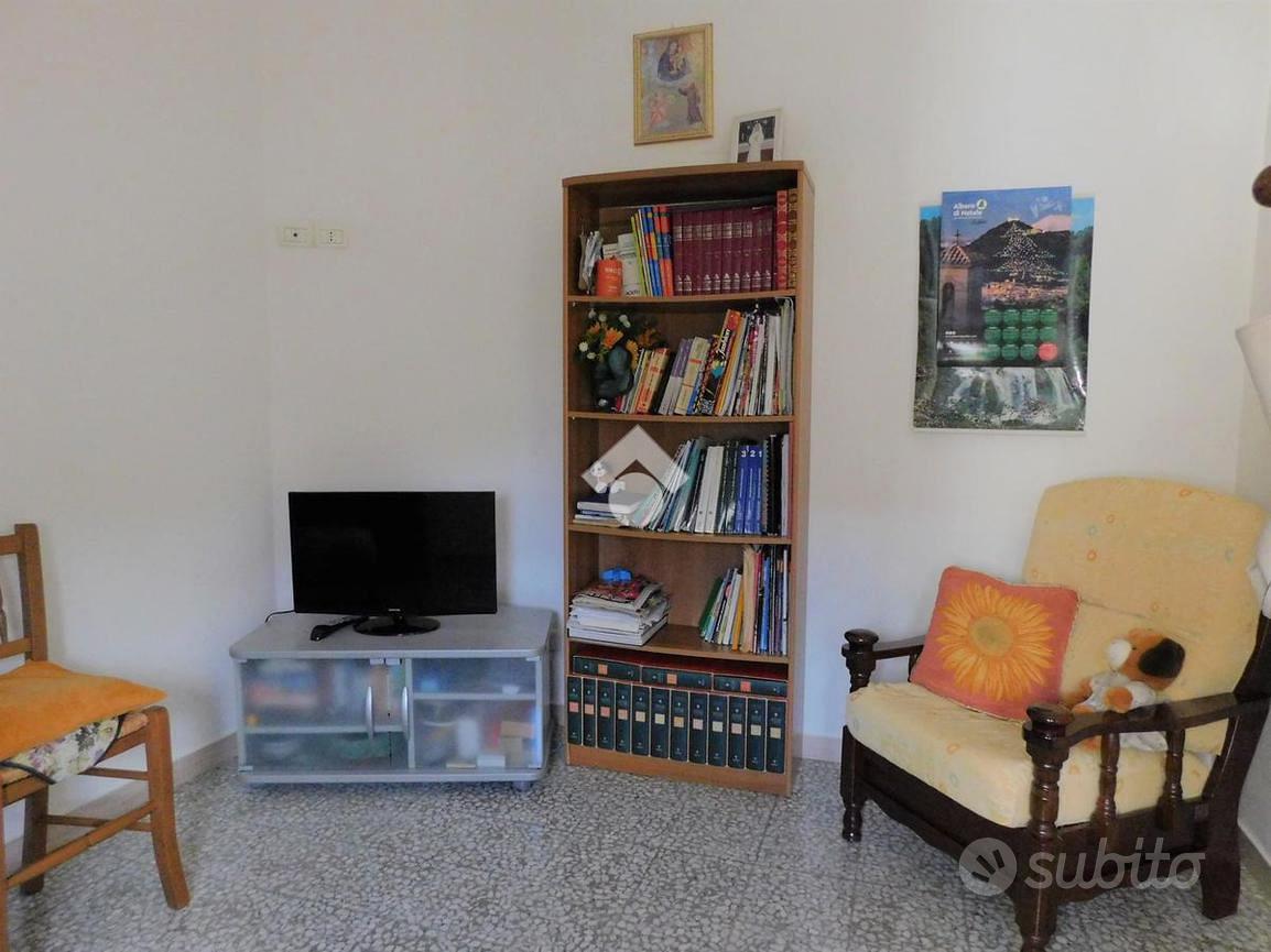 6 LOCALI A GUBBIO - View 6