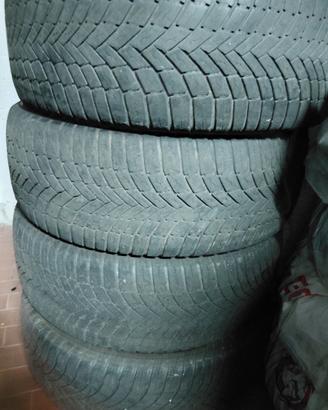Pneumatici 4 stagioni 205 55 r16