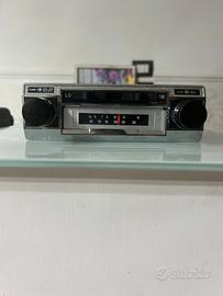 Autoradio d’epoca “stereo 8”