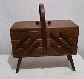Scatola da cucito in legno anni '50