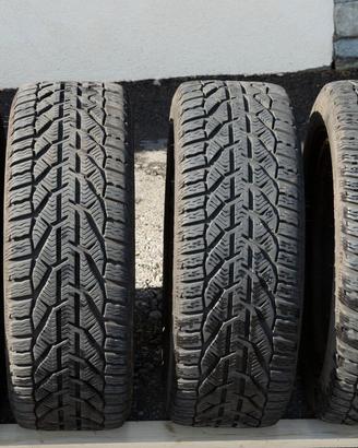 Gomme invernali 195/50 R15 83H su cerchi
