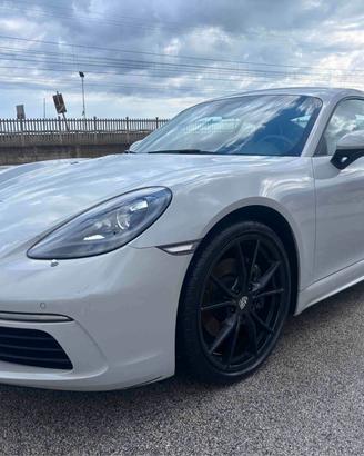 Porsche 718 Spyder Cayman 2.0