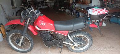 Yamaha XT 550 - 1982
