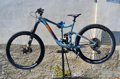 Giant Reign 1.5