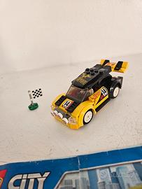 l'Auto da rally LEGO® City (codice set 60113).