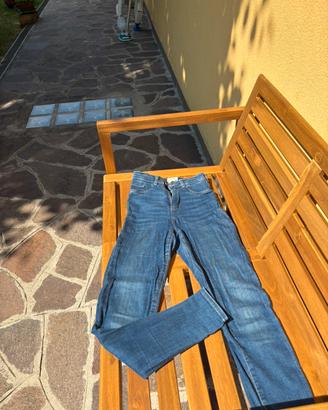 Jeans donna a vita alta skynni