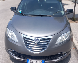 Veicolo x neo patentati