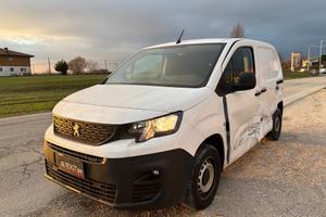 Peugeot Partner BlueHDi Furgone Grip