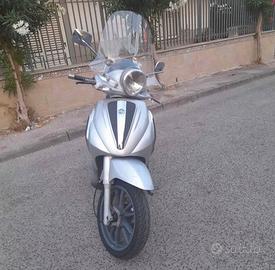 Piaggio Beverly Tourer 250