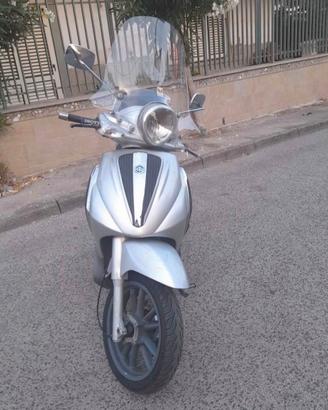 Piaggio Beverly Tourer 250