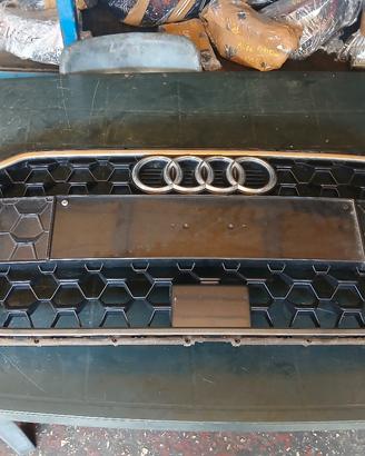 GRIGLIA PARAURTI ANTERIORE AUDI A1 2020