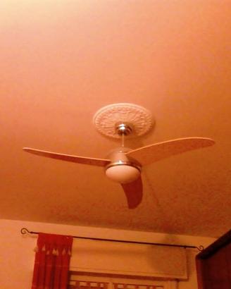 lampadario con ventilatore a pale
