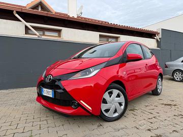 Toyota Aygo 1.0 69 CV 5 porte x-play - 2017