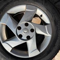 Cerchi e gomme DACIA DUSTER