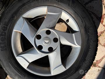 Cerchi e gomme DACIA DUSTER