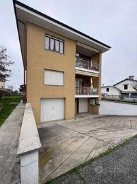 Immobile in asta di 145 m² con 4 locali e box auto