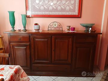 Credenza in arte povera