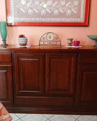 Credenza in arte povera