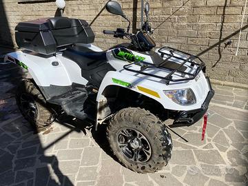 Quad arctic cat trv 550