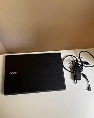 Computer Portatile Acer Aspire E5-574G-710E
